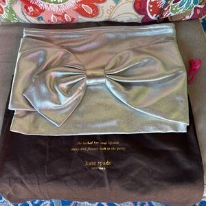 Preowned Kate Spade Silver Metallic Statement Bow Canvas Clutch Bag Purse